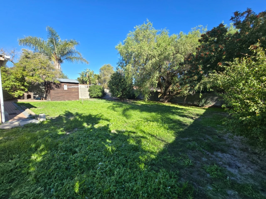 To Let 3 Bedroom Property for Rent in Protea Heights Western Cape